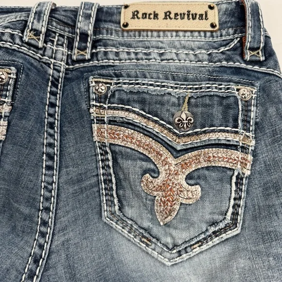 Rock Revival Eustis Capri  Embellished Jeans Thick Stitching 31W X 20.5L - Picture 9 of 16
